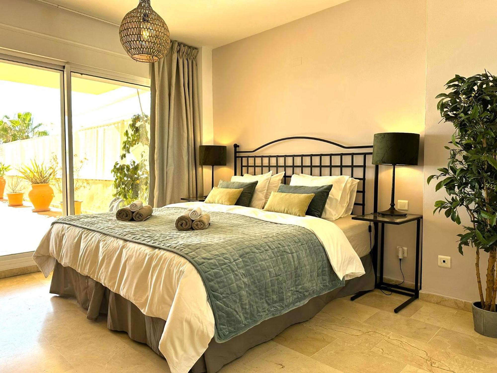 Apartments Bermuda Beach Estepona Exterior photo