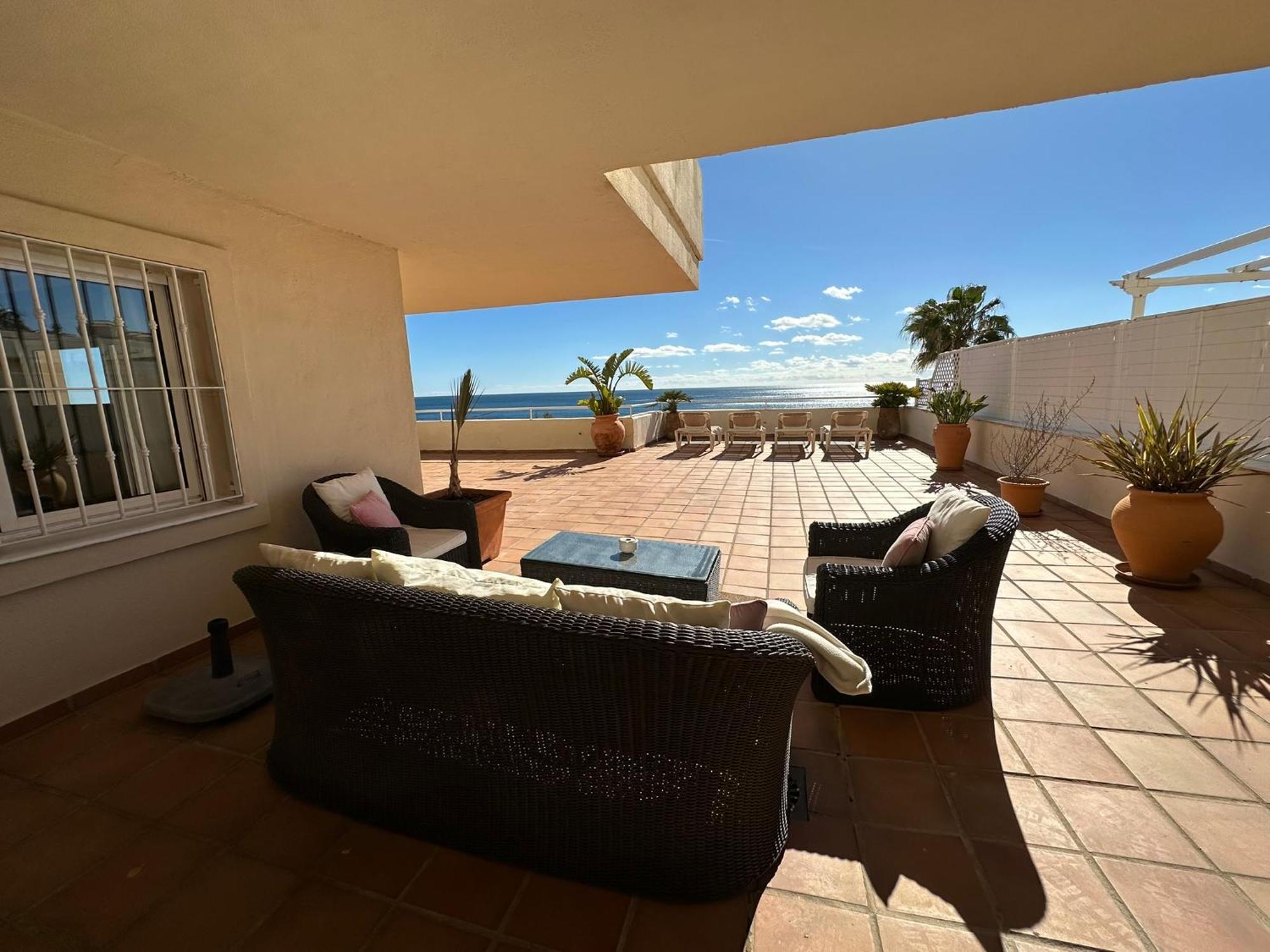 Apartments Bermuda Beach Estepona Exterior photo