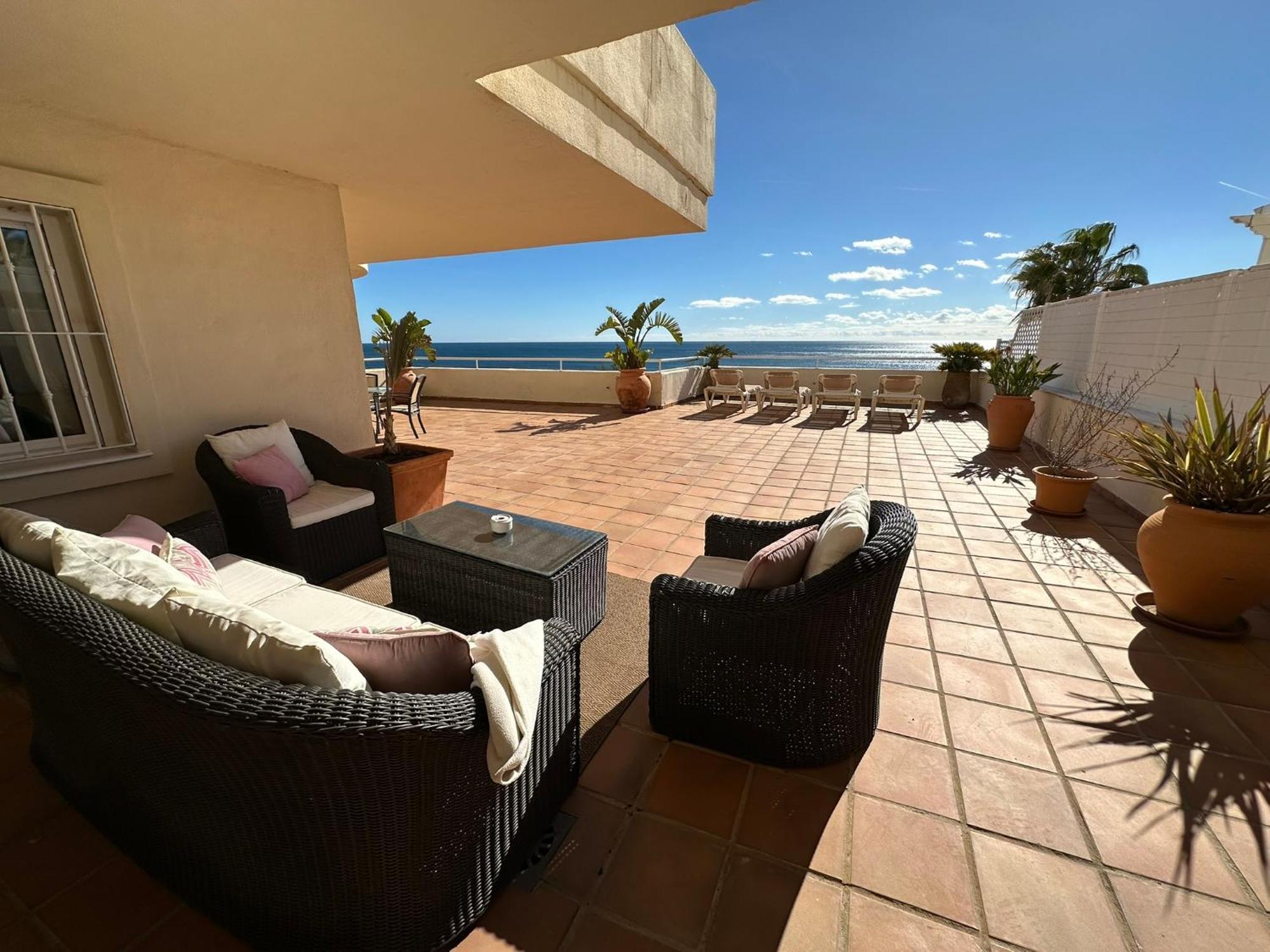 Apartments Bermuda Beach Estepona Exterior photo
