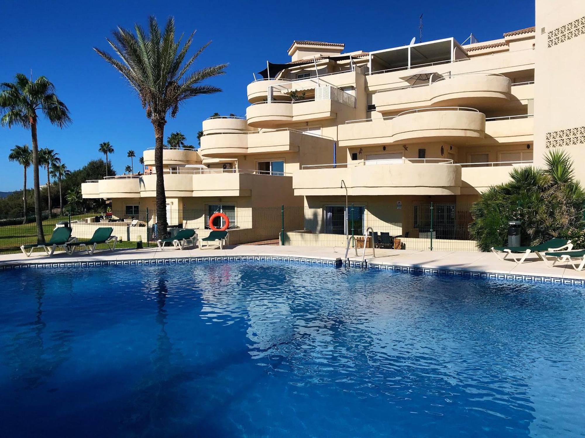Apartments Bermuda Beach Estepona Exterior photo