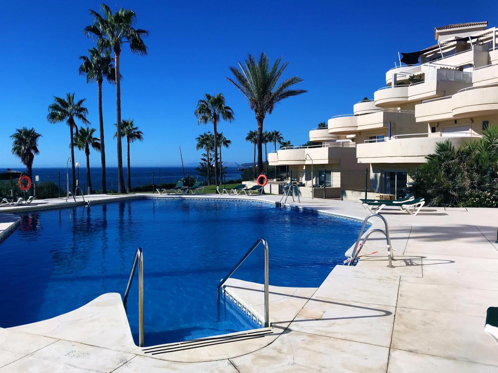 Apartments Bermuda Beach Estepona Exterior photo